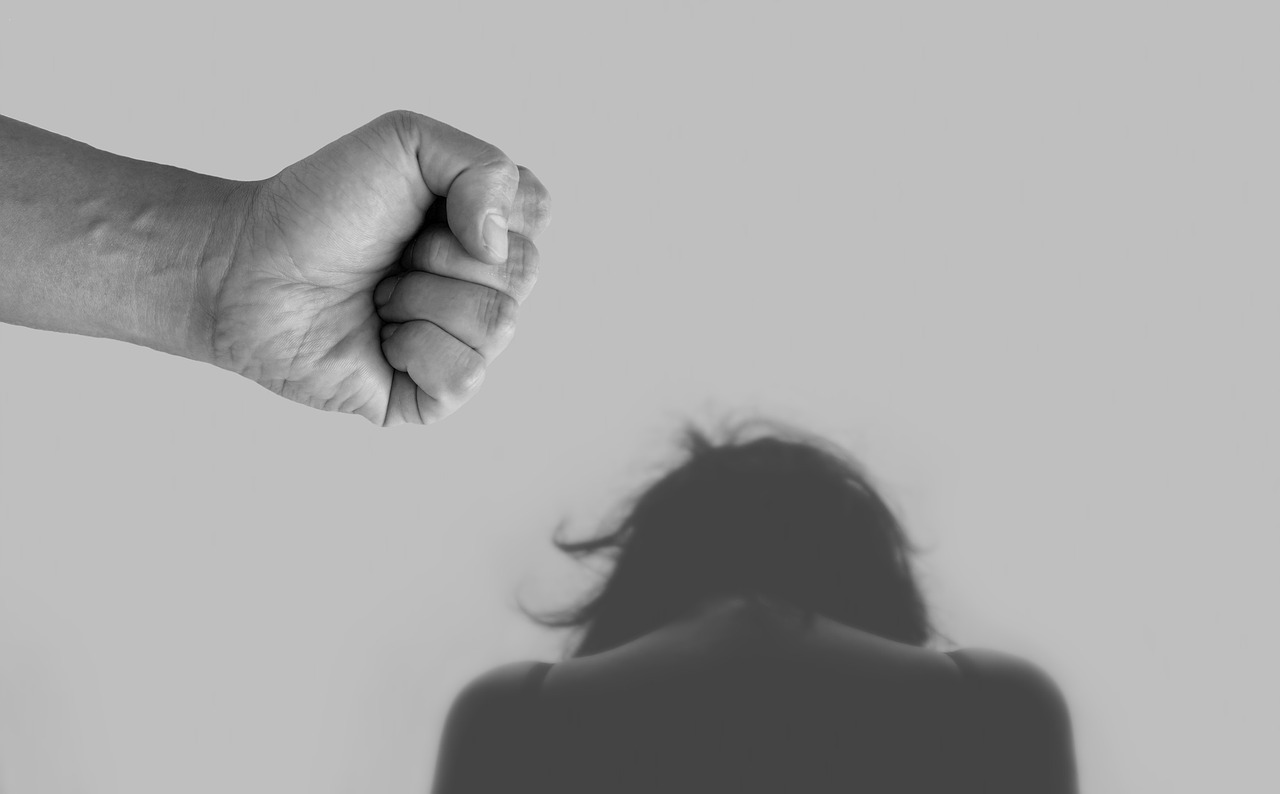POTRESNE IZJAVE PEVAČICA KOJE SU PRETPELE NASILJE: Nakon brutalnih udaraca, OTVORILE DUŠU: "Ne čekajte, neće se promeniti" 5 violence against women g8f1e295af 1280