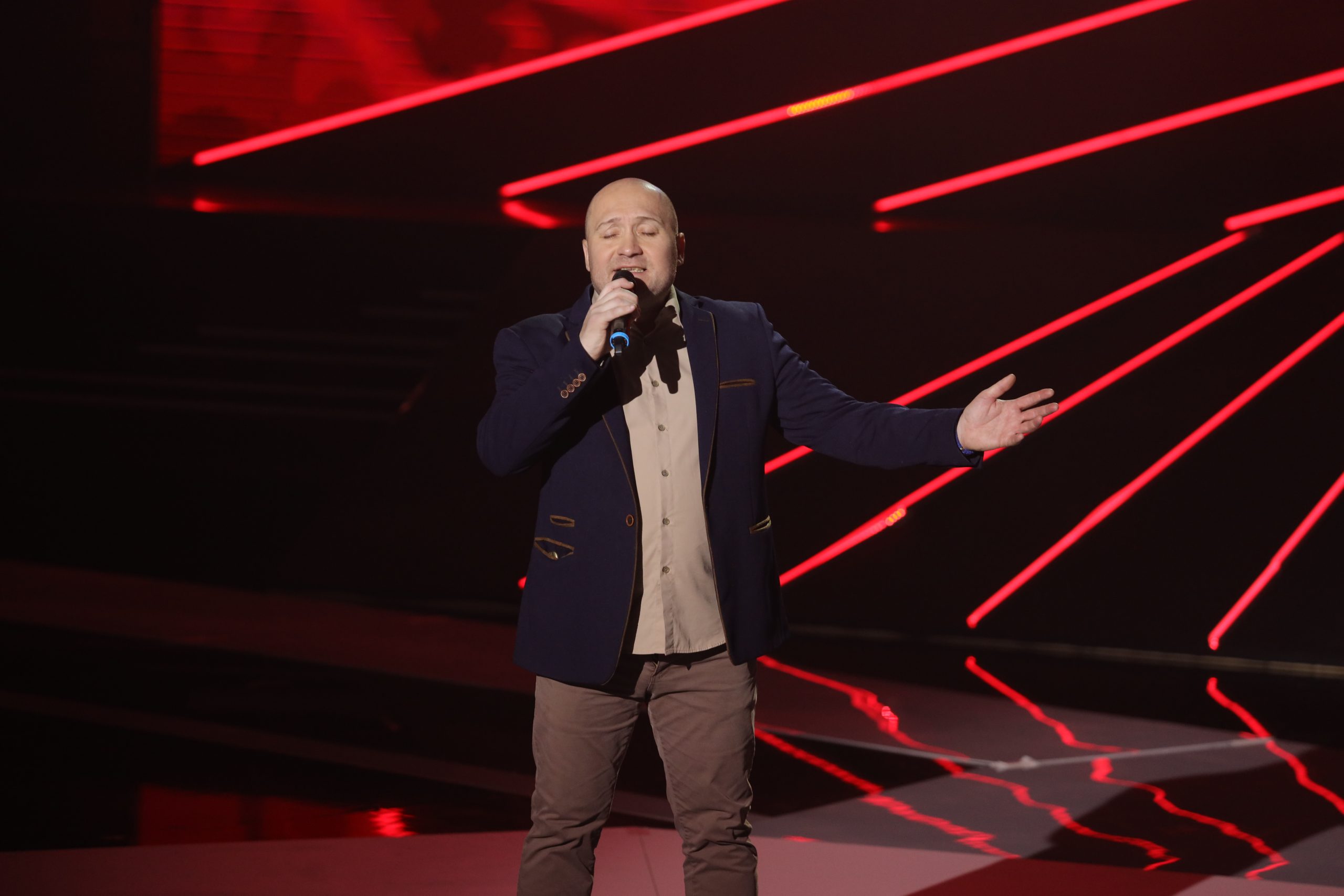 Takmičar Dejan Tasić iznenadio žiri, jednoglasno mu poručili VRATI SE U RIKVERC 5 0A0A6655