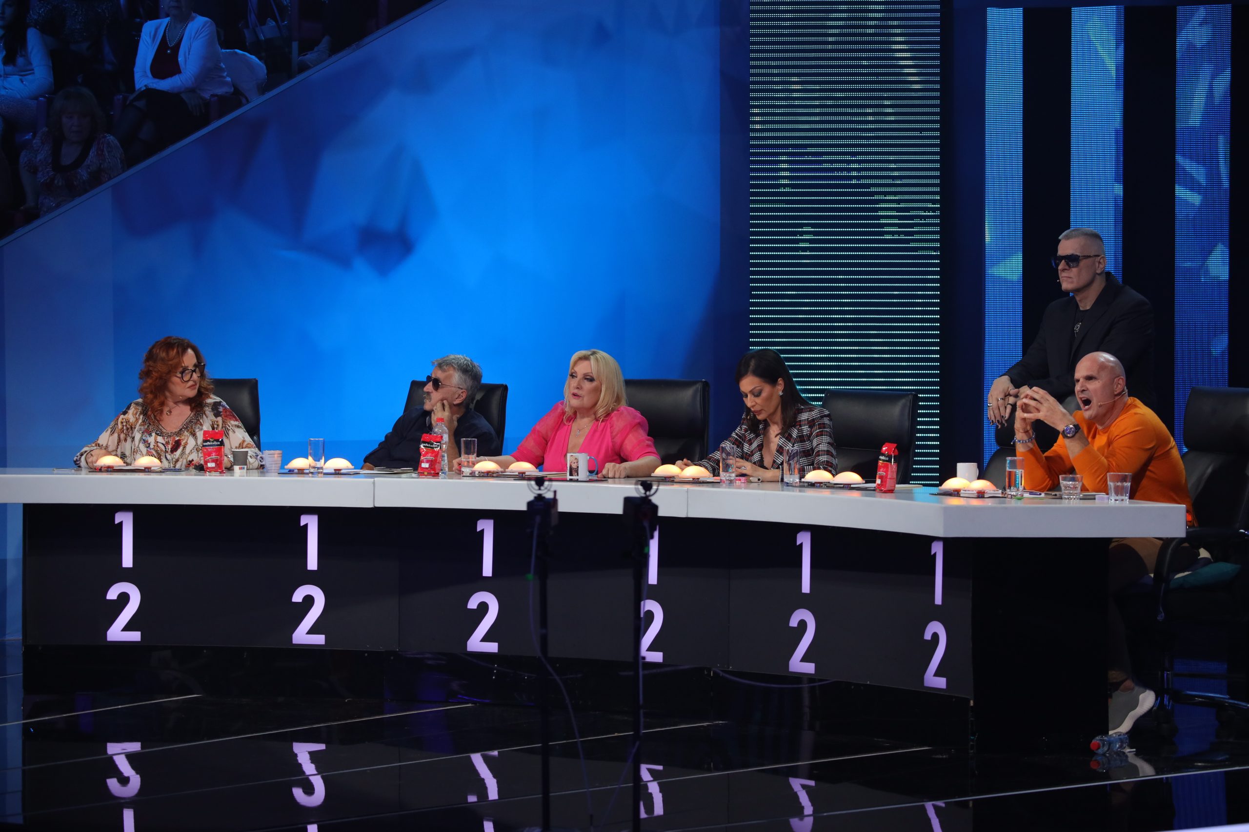 "OVDE SE BLJUJE KRV" Saša i Viki zaratili zbog jednog komentara, Ceca u sukobu sa kolegama 12 0A0A7698
