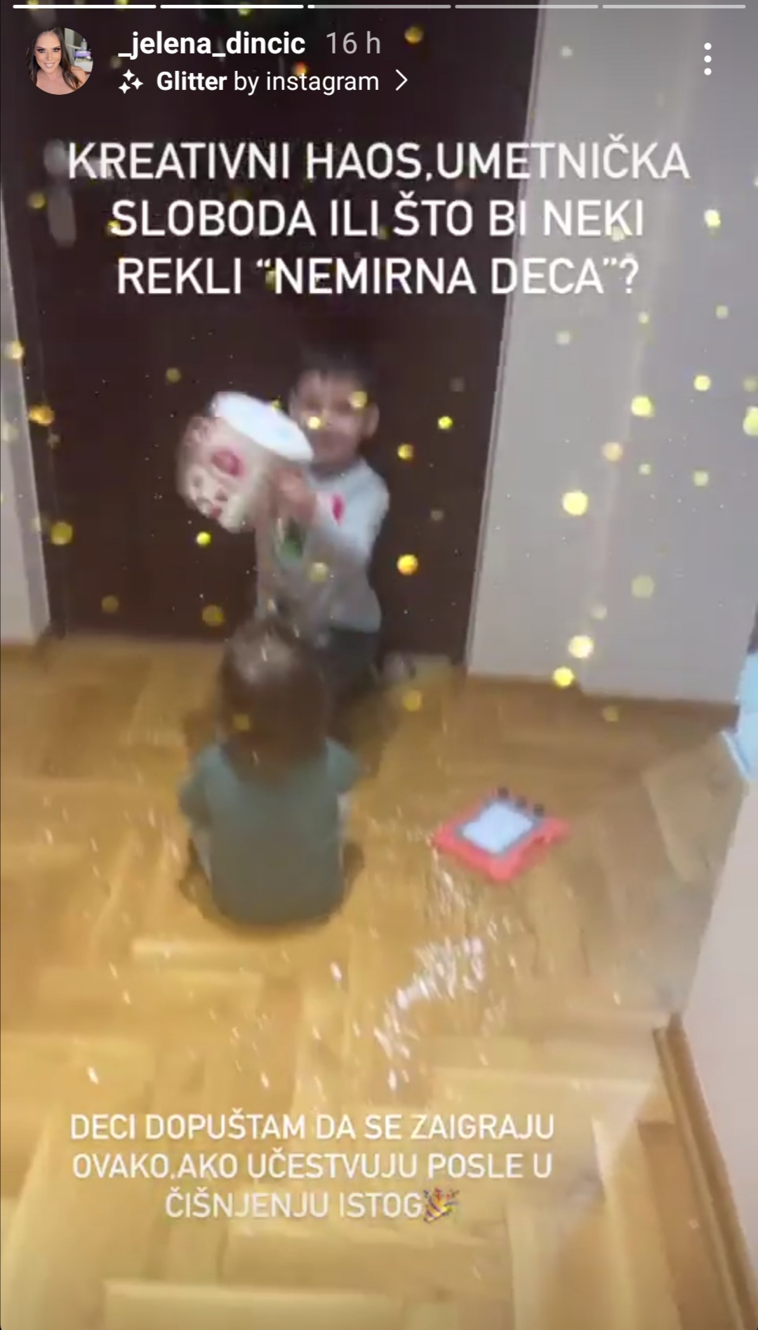 PRIPREME ZA BOŽIĆ KOD DINČE: Pevač PORANIO PO BADNJAK, Jelena sprema trpezu od koje IDE VODA NA USTA, a tek da vidite šta im rade deca (FOTO) 9 Screenshot 20230106 101556