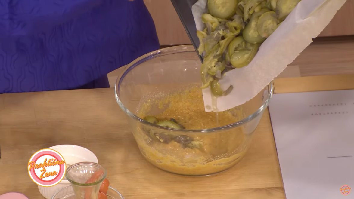 IDEALAN PREDLOG ZA RUČAK: Musaka sa tikvicama i kačkavaljem (VIDEO) 7 recept tikvice