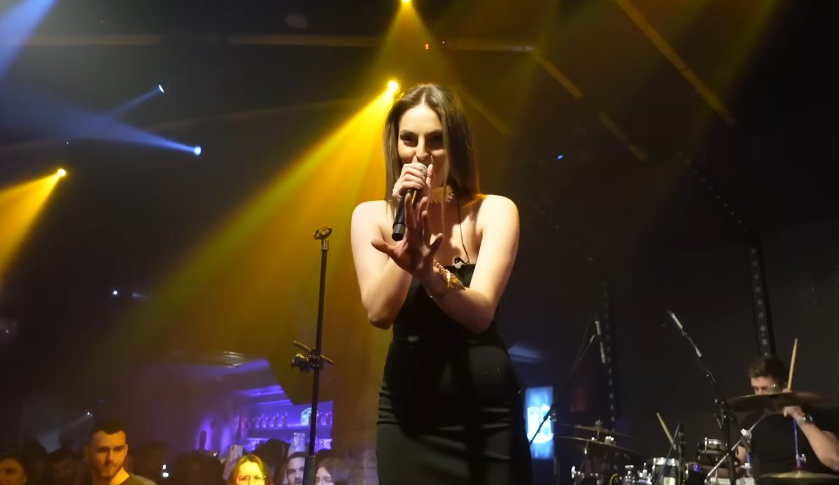 Džejla priredila sestrama NESVAKIDAŠNJE IZNENAĐENJE na nastupu: Šejla VAN SEBE (VIDEO) 5 dzejlaaa
