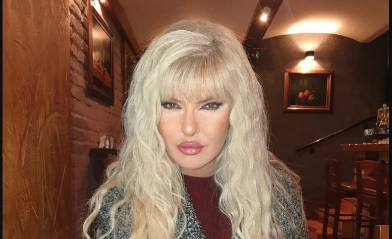 "Paljba bre", Jami žestoko isprozivala Barbaru Bobak i njene kolege: "Pevaš tuđe hitove i sad si veliki pevač" 7 Jami žestoko isprozivala Barbaru Bobak