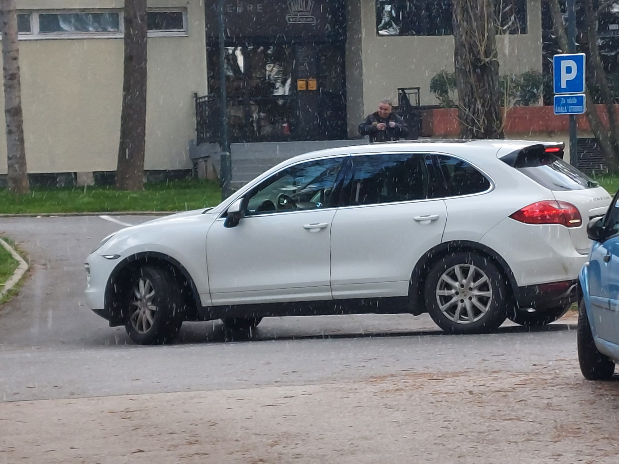 Šta voze članovi žirija "Zvezda Granda"? Nećete verovati koji model svi preferiraju (FOTO) 6 20230328 131957