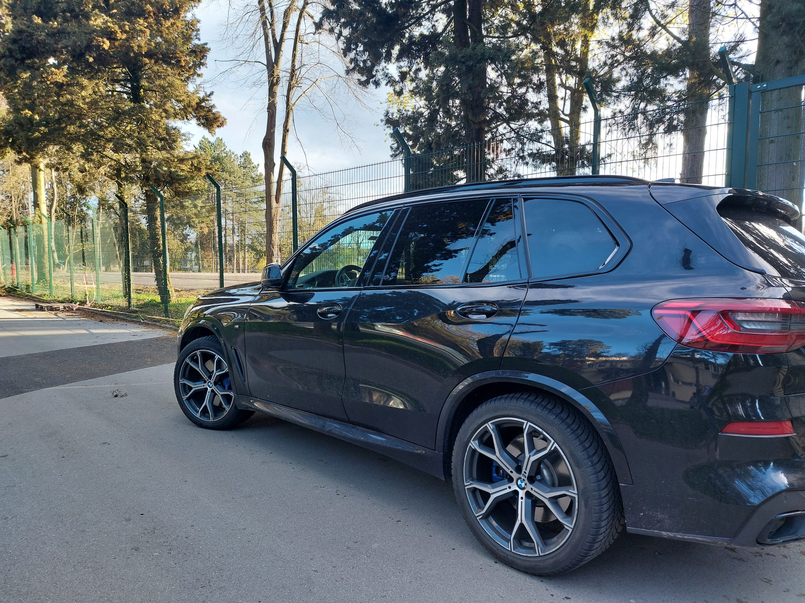 Šta voze članovi žirija "Zvezda Granda"? Nećete verovati koji model svi preferiraju (FOTO) 7 20230328 175546