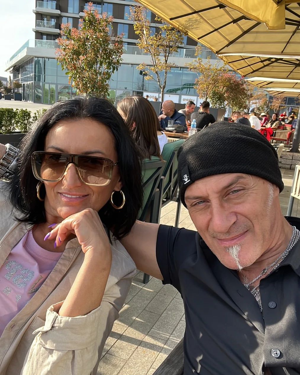 Uživaju kao nikad: Evo kako se Čenga i mama Andreane Čekić provode u Beogradu (FOTO) 4 337150549 1595508990922285 1361766682785616898 n 1