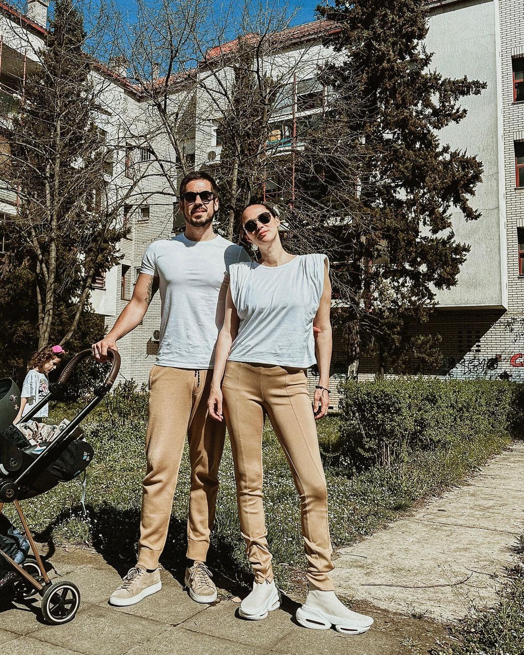 Da li je realno? Dva meseca nakon porođaja Rokvićeva supruga šokirala izgledom (FOTO) 6 337784541 263790589309231 7561229628509160162 n