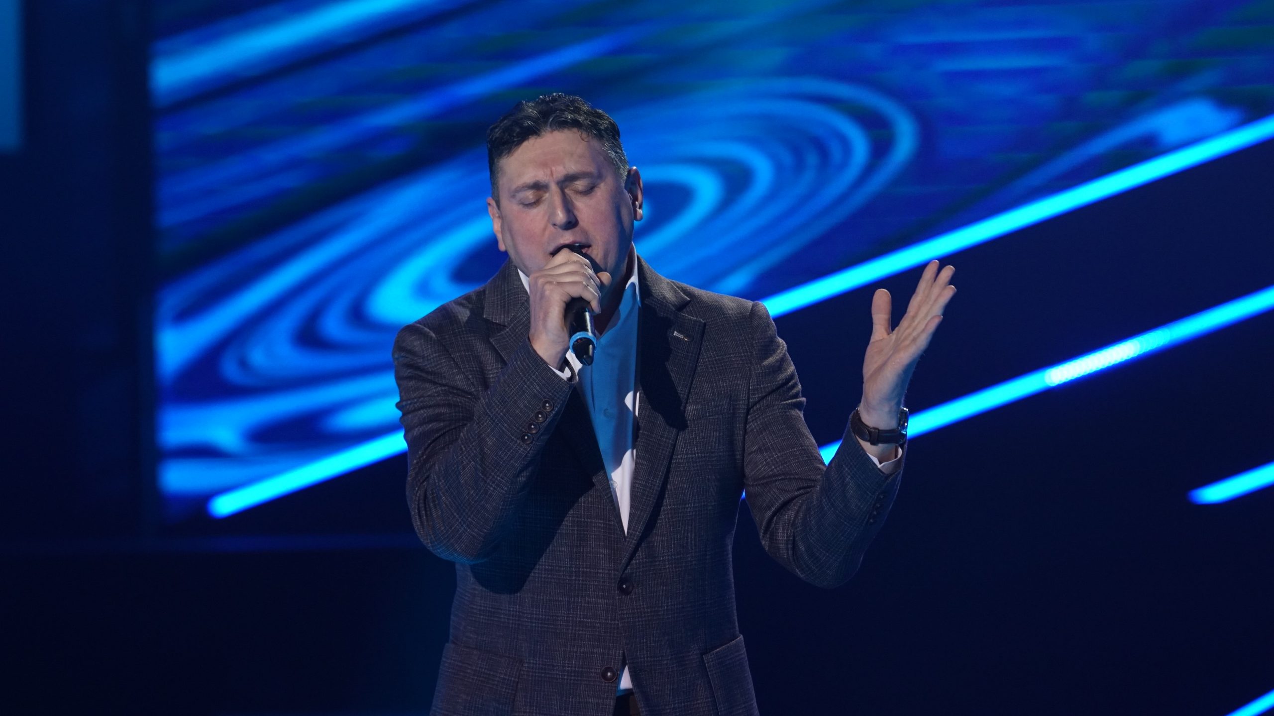 Ljubiša Ilijev pokidao Šerifa Konjevića u "Nikad nije kasno" a sada priznao: "Ja sam najbolji pevač na železnici" (VIDEO) 6 DSC02654