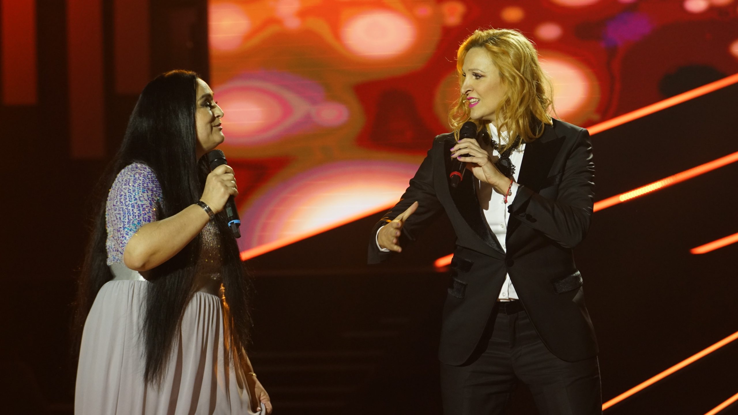 Vojvođanski klan na sceni: Vera Salonski i Nataša Mihajlović objasnile na sceni šta je to ljubav 9 DSC03052