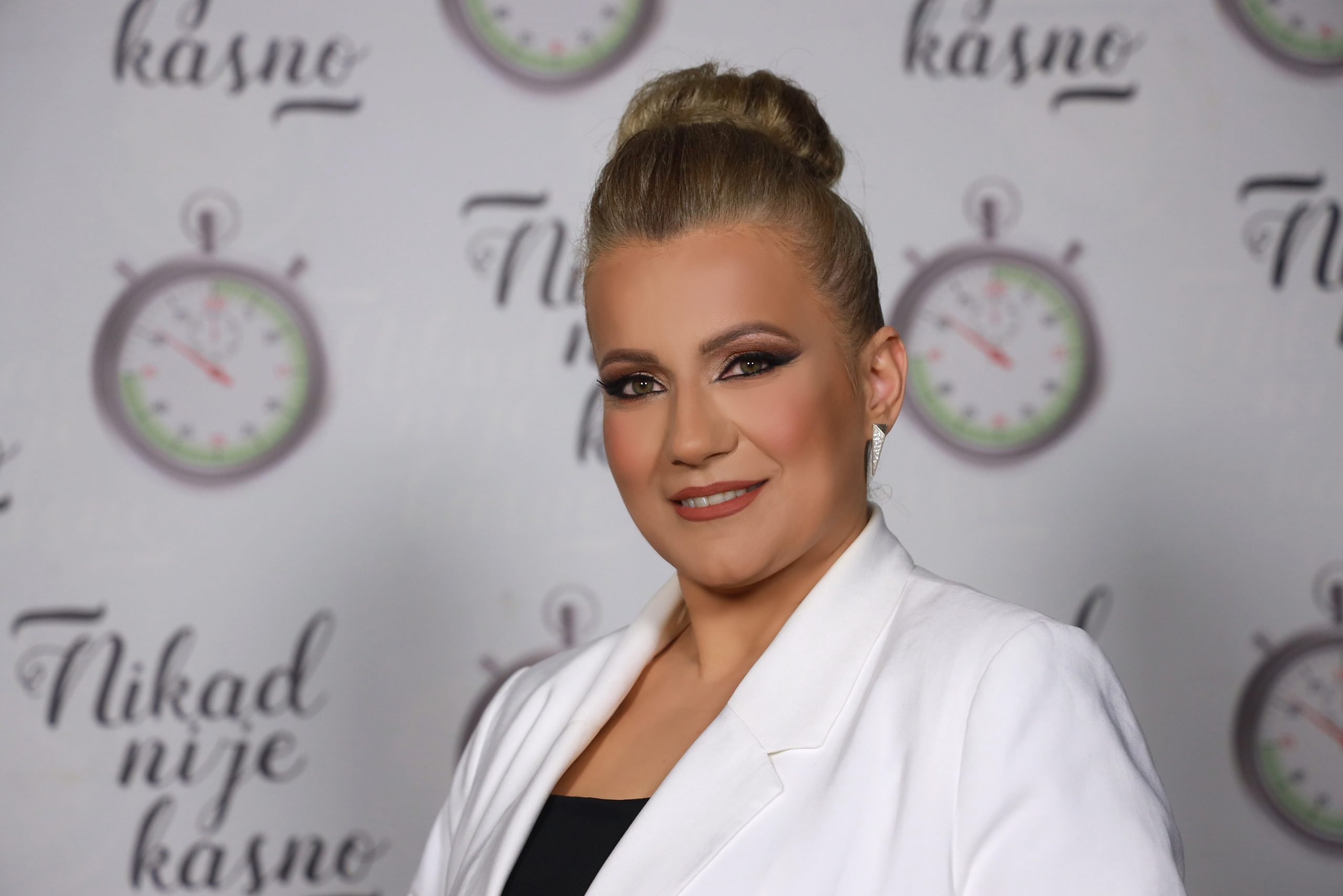 Elvira Rahić postala gospođa ministarka: "Zadovoljna sam titulom" (VIDEO) 5 ELVIRA RAHIC NNK SNIMANJE 23022023 FOTO MUNJA 28 ok
