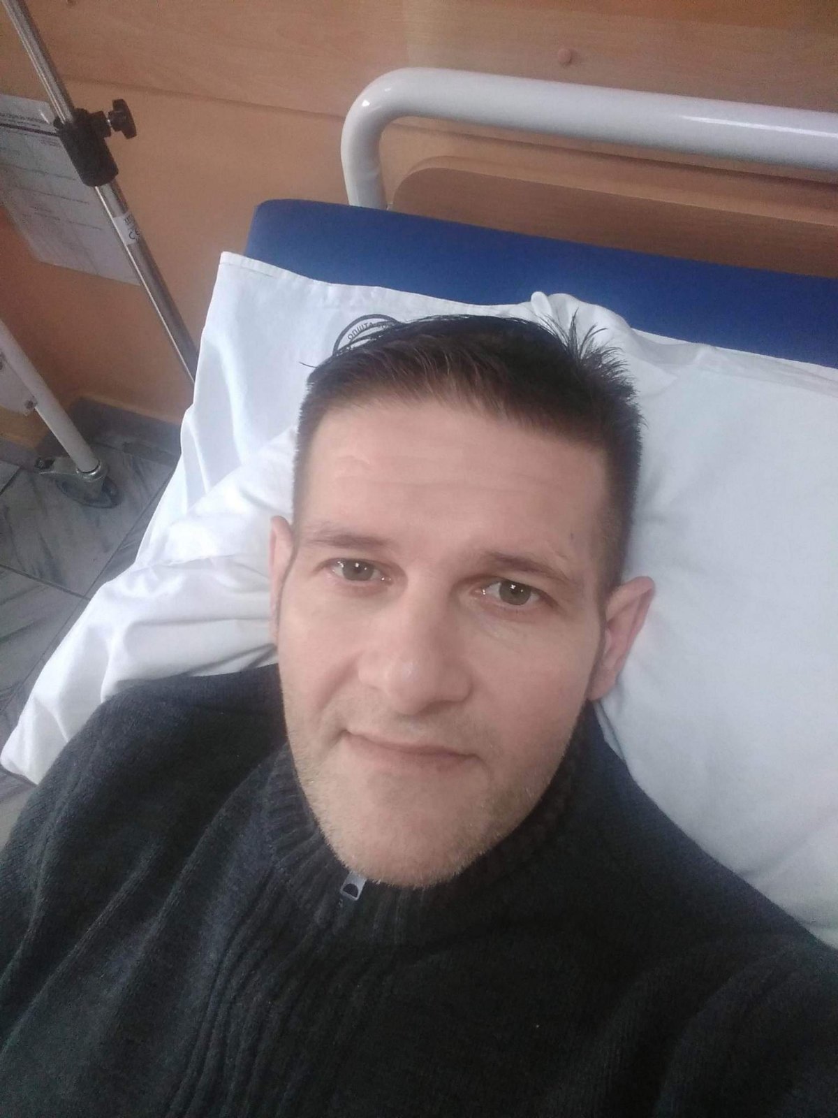 Đura Đalinac boluje od opake bolesti, drastično smršao: "Izvađeno mi je 209 litara vode, ali pobediću" Evo u kakvom je stanju 5 IMG a81781e8de2a68af7f9d26ddfd020351 V