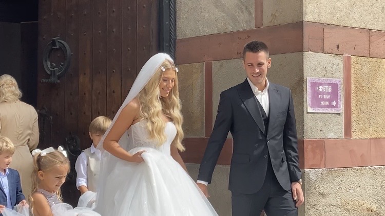 PRVI VIDEO IZ DOMA PORODICE ĐOKOVIĆ: Đoletova snajka snimila atmosferu po izlasku iz porodilišta, jedan DETALJ je sve oduševio (VIDEO) 5 IMG 2933
