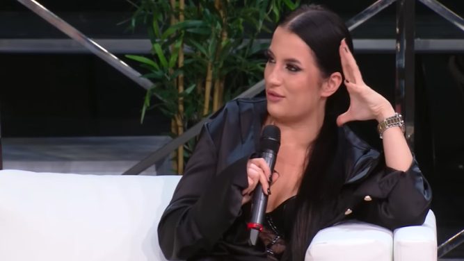 Barbara Bobak ima novog dečka? Đus zbunio pevačicu jednim pitanjem, ona se izlanula 7 bobakova