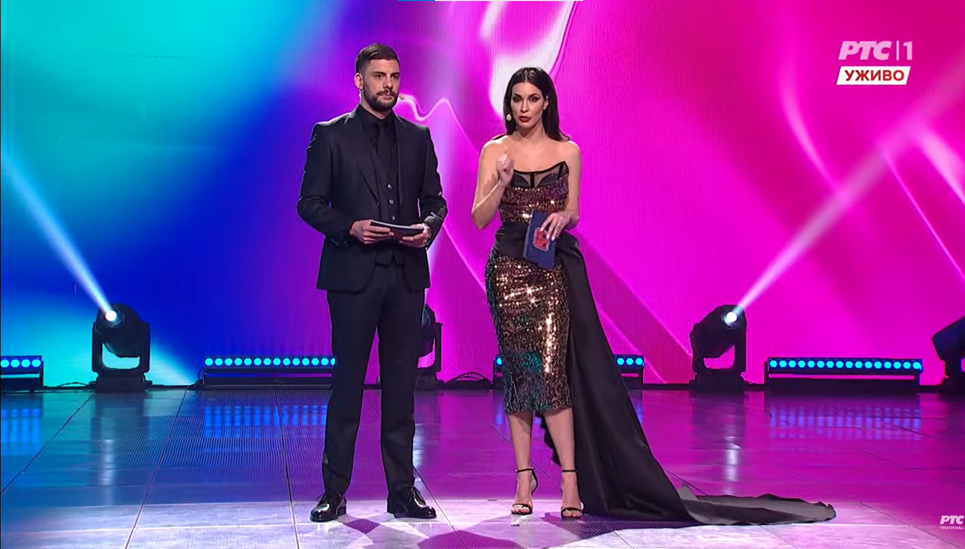 Dragana Kosjerina i Milan Marić zasenili sve na prvoj večeri PESME ZA EVROVIZIJU, voditeljkine grudi u prvom planu (FOTO) 5 kosjerina i maric