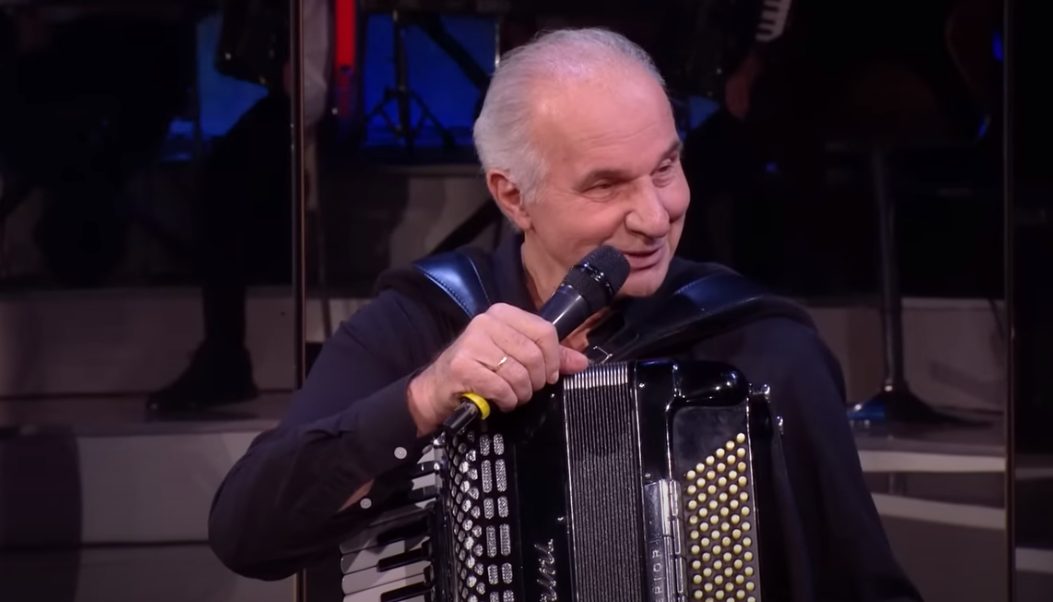 Ljubo Kešelj otkrio kako je reagovao kada su pevači odbijali njegove pesme: "Lupali su se rukama u glavu" 6 ljubo keselj