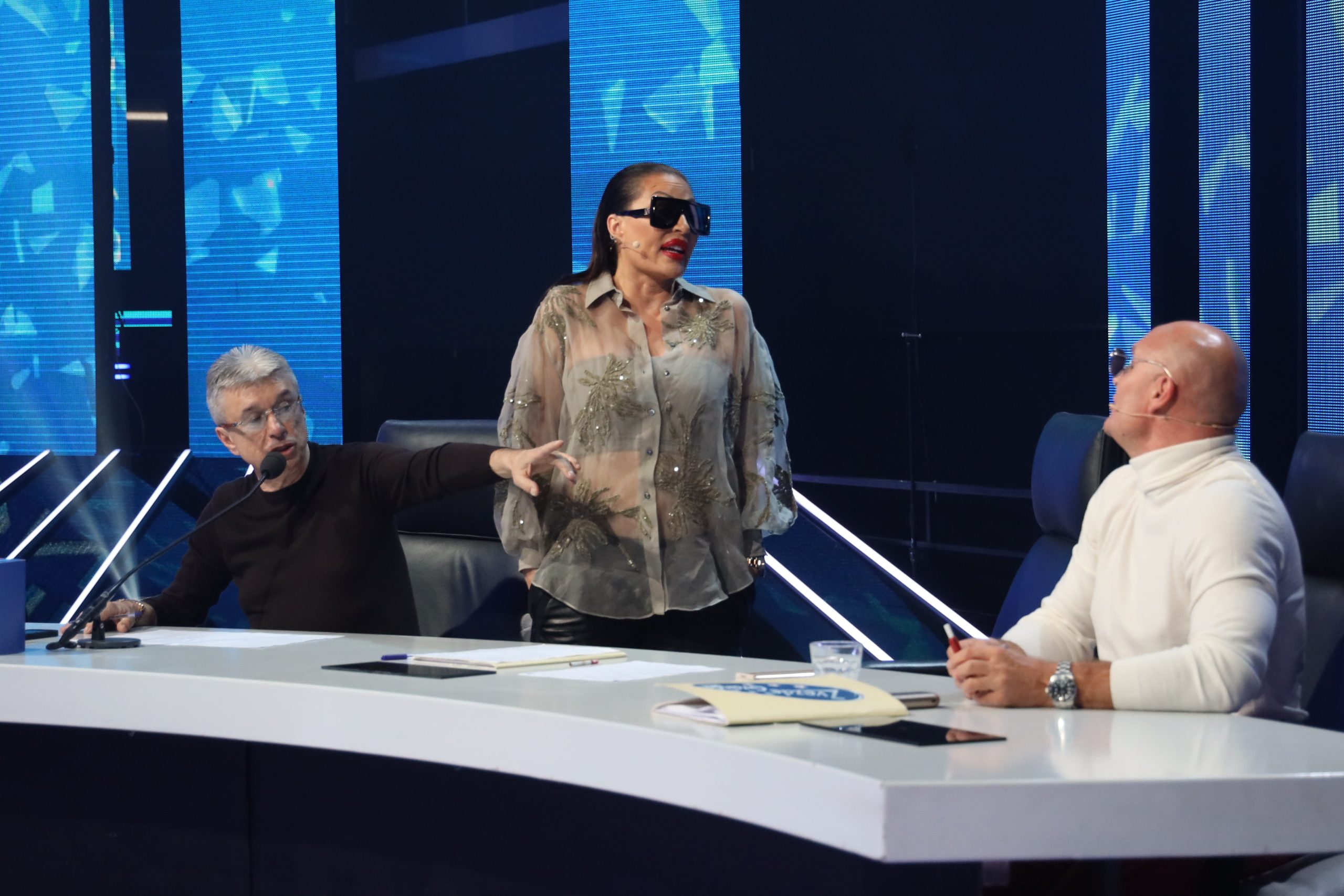 Mariju pogodila pesma pa završila na stolu, Ceca i Bekuta zaratile na krv i nož: "Ne ocenujemo tebe ženo, pobogu jel' si nenormalna?" 10 0A0A0984 2