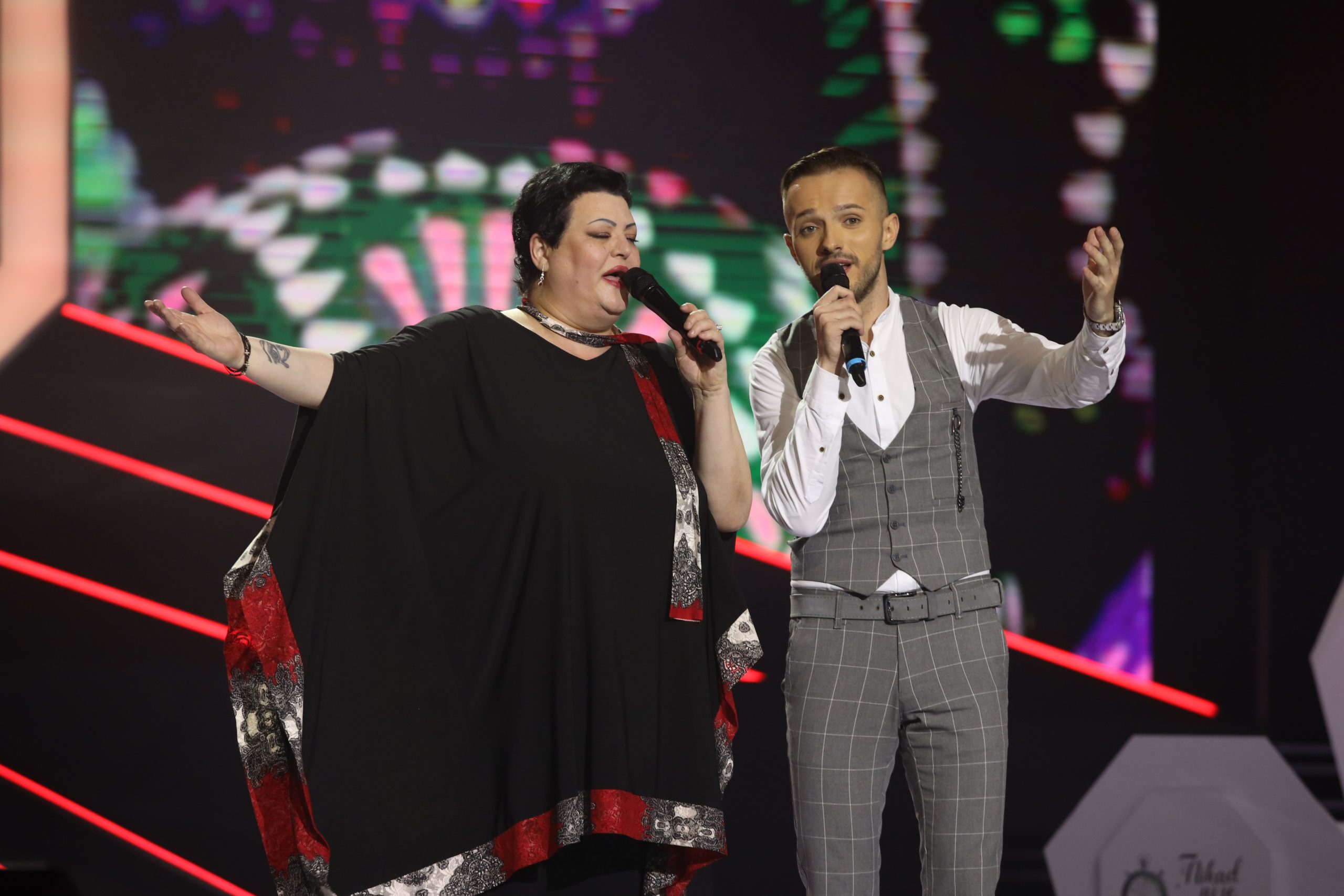 Oni su lek za dušu: Bojana Barjaktarević i Stefan Kosmajac zapevali čuveni hit, publika zanemela (VIDEO) 7 0A0A3470