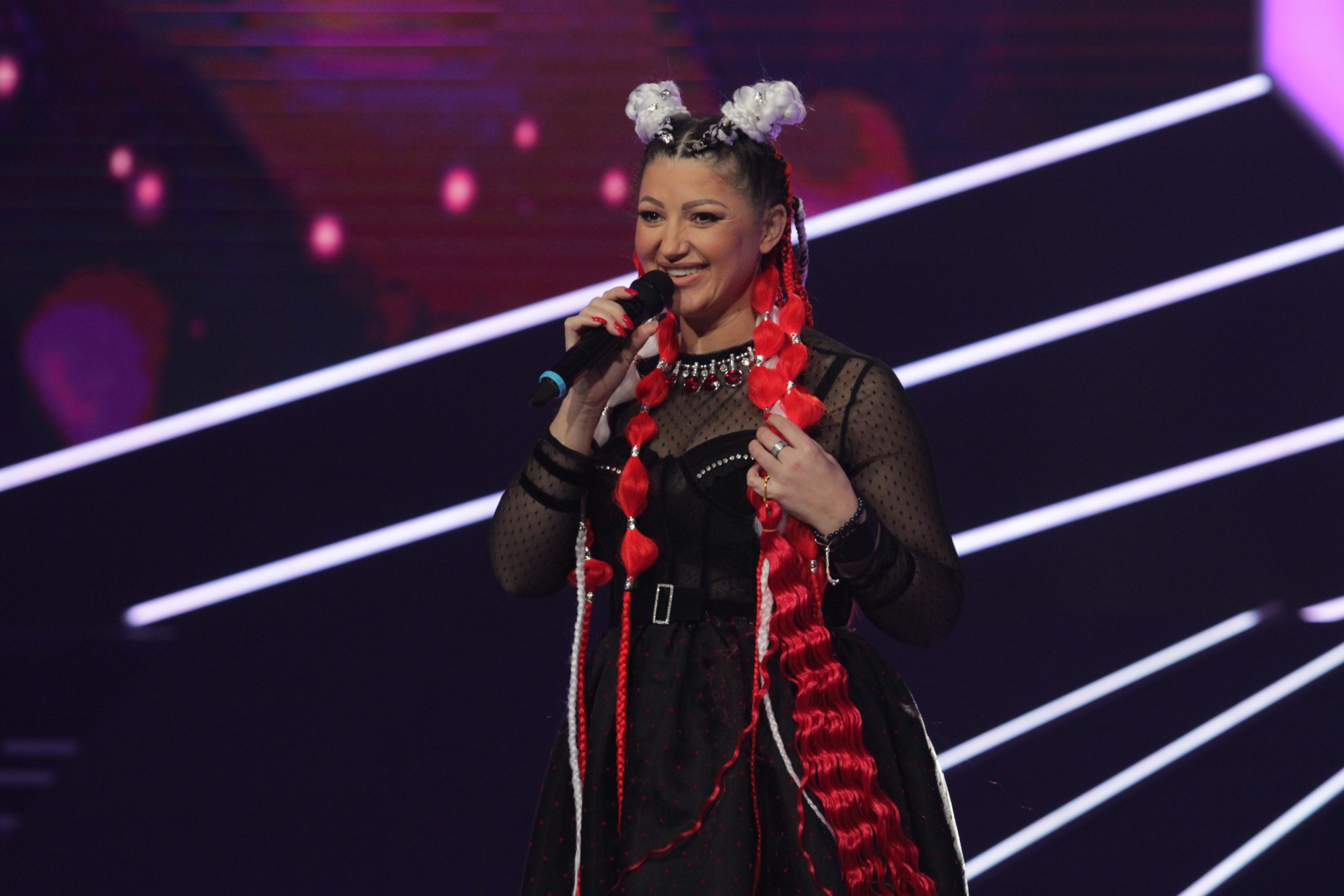 Takmičarka šokirala priznanjem: Otkrila šta radi da bi ubila tremu, ceo studio aplaudirao (VIDEO) 6 IMG 0812
