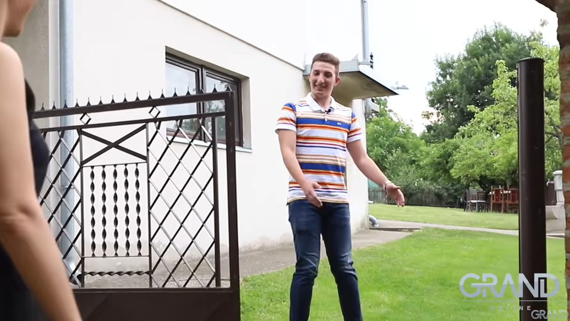 U rajskom dvorištu zvezde Granda nalaze se čak tri kuće, a razlog zbog kog više ne živi tu je po malo tužan 6 bojan pavlovic