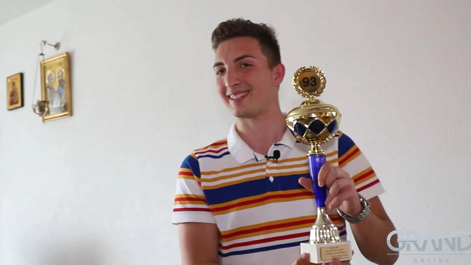 U rajskom dvorištu zvezde Granda nalaze se čak tri kuće, a razlog zbog kog više ne živi tu je po malo tužan 8 bojan