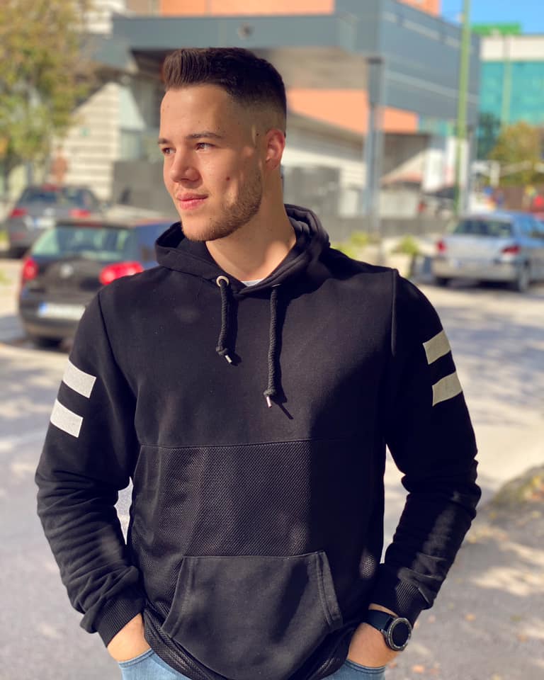 Ovaj detalj o Ibru Bublinu niste znali! Svi su bili ubeđeni da će krenuti utabanim putem, preko noći promenio odluku: "Može to i bolje" 5 122906293 2299424993536152 974092927911612066 n