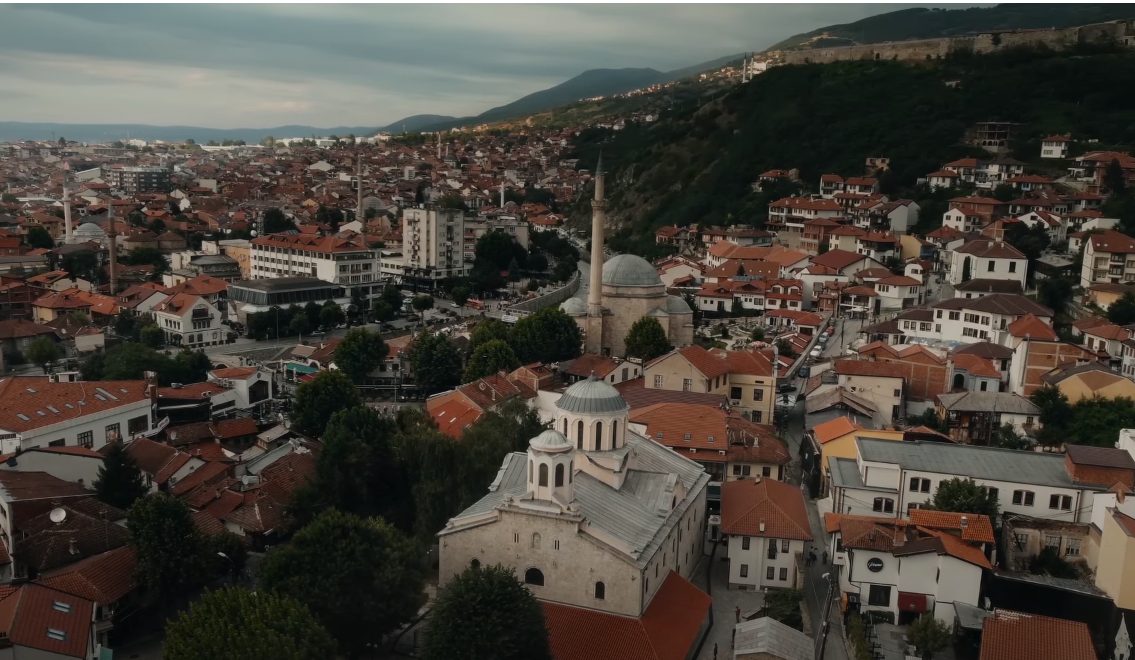 "Čuvaj Bože narod svoj": Cakana rasplakala Srbiju pesmom kojom je prikazala stradanja ljudi na "Kosovu i Metohiji" (VIDEO) 7 Capture 5 11