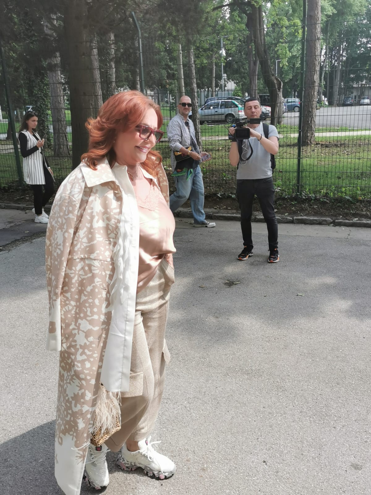 Kao devojčurak: Bekuta zablistala na snimanju "Zvezda Granda", a patike su totalni hit (VIDEO) 7 IMG 20230530 WA0020