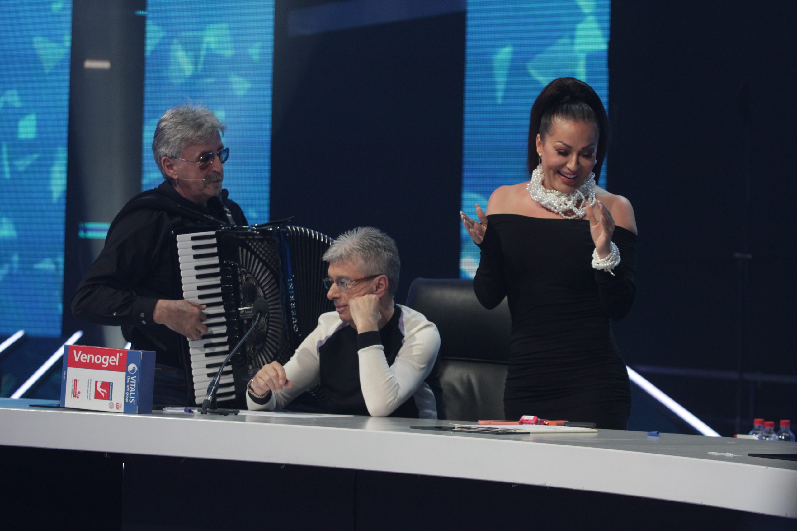 Kiks na sceni "Zvezda Granda", a onda harmonika na uvce za Popovića, direktor se raznežio: "Kad sam prvi put..." 12 IMG 4628