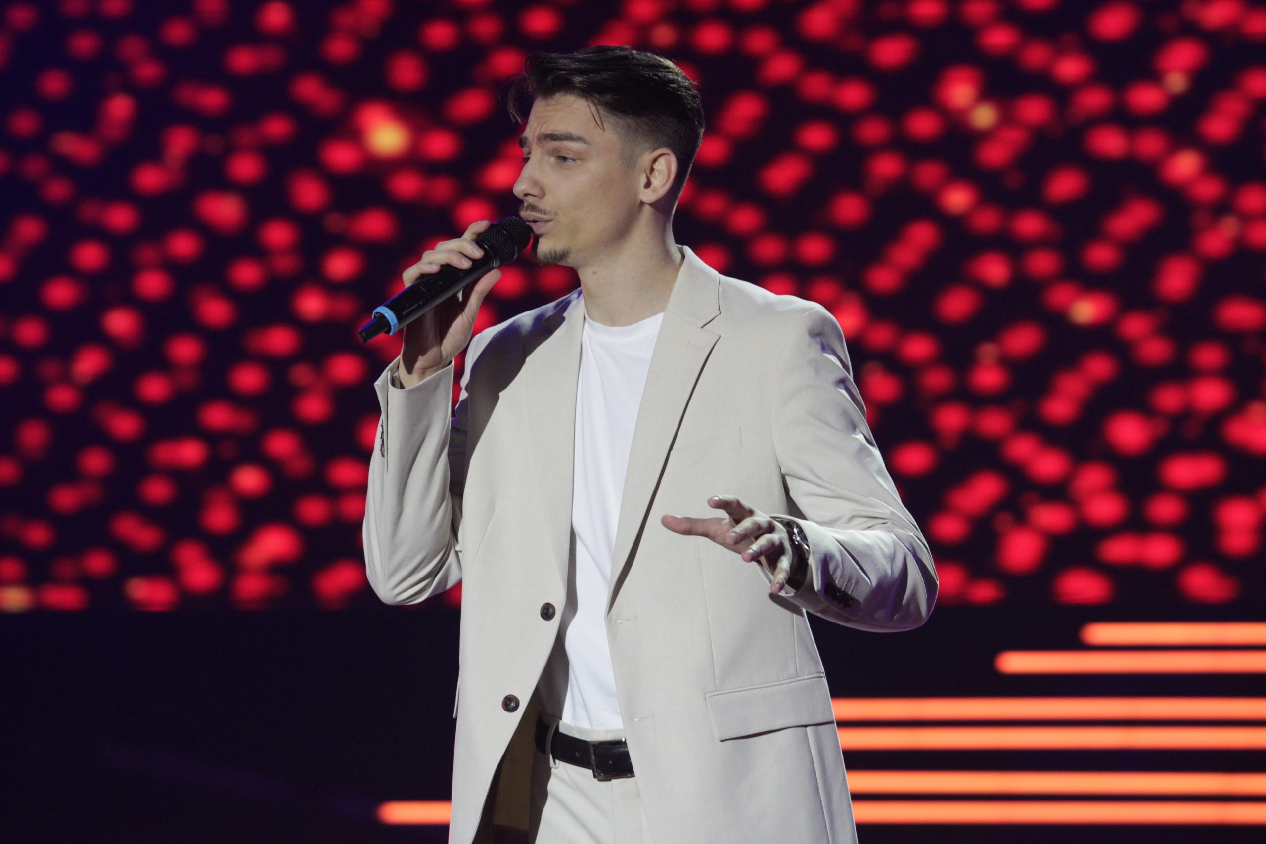 "Ovo je najbolji bek performans ikada", Mili oduševljen ponašanjem kandidata dok nije nastupao: "To mi se strašno svidelo" 6 IMG 4869