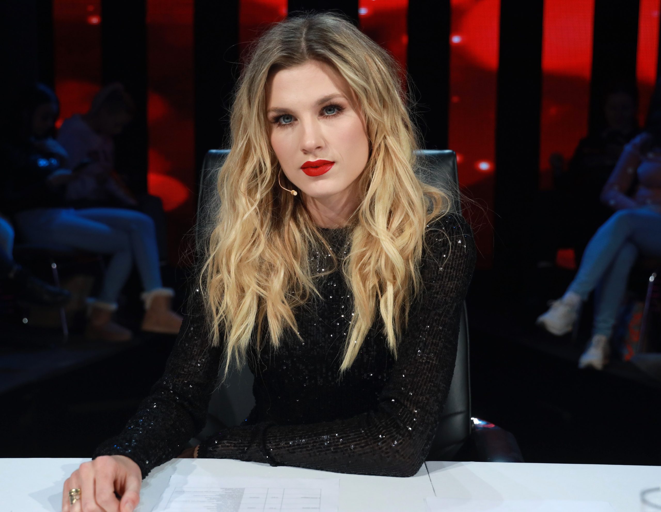 "To je vrlo specifično odrastanje": Nevena Božović o životu u Kosovskoj Mitrovici 8 NEVENA BOZOVIC NNK SNIMANJE 21122022 FOTO MUNJA 50 ok
