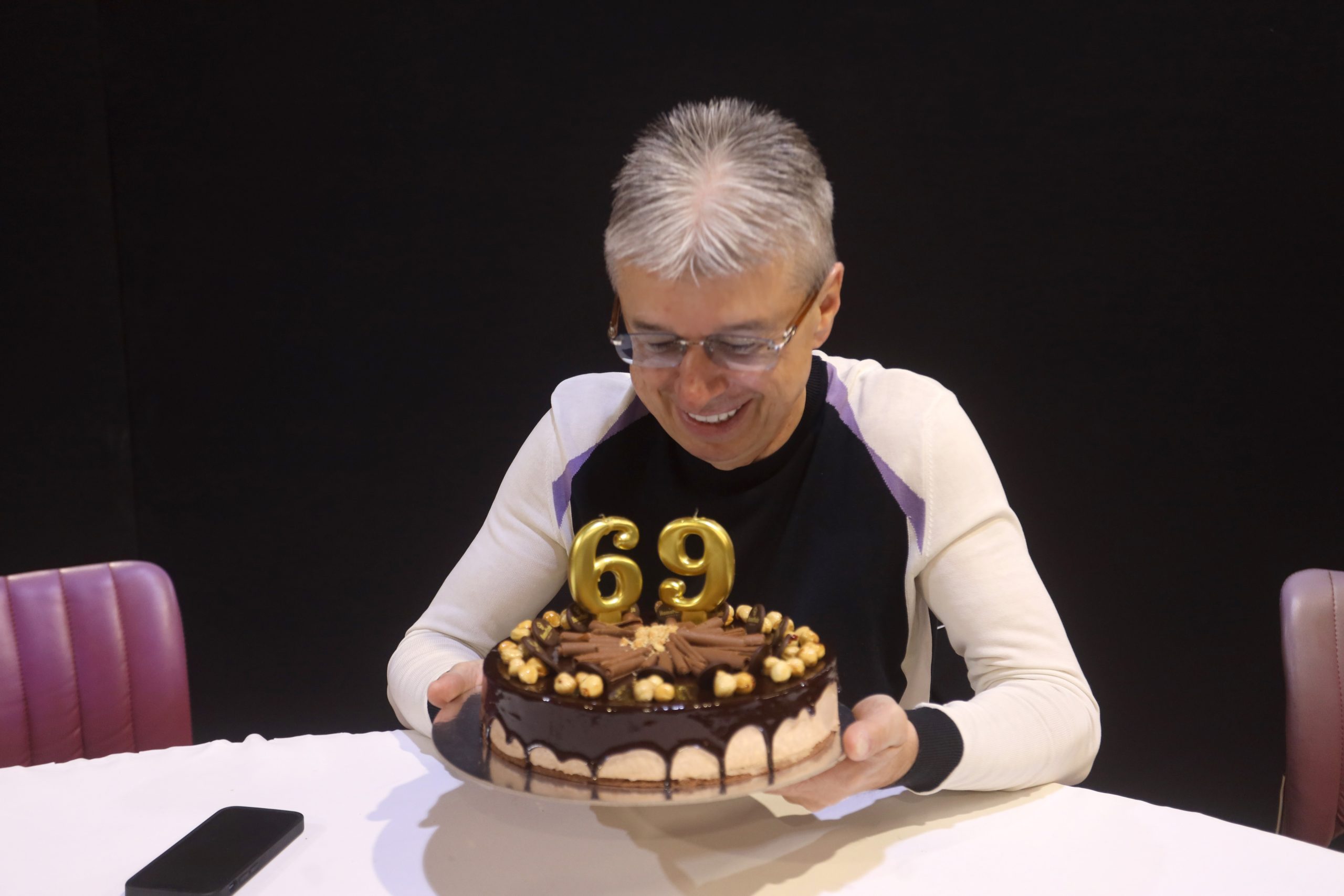 Saša Popović za čas skine kilograme, ovo je ishrana najmoćnijeg čoveka na estradi: Nema gladovanja, evo šta jede za ručak i večeru 5 SASA POPOVIC ZG SNIMANJE 24042023 FOTO MUNJA 6 ok