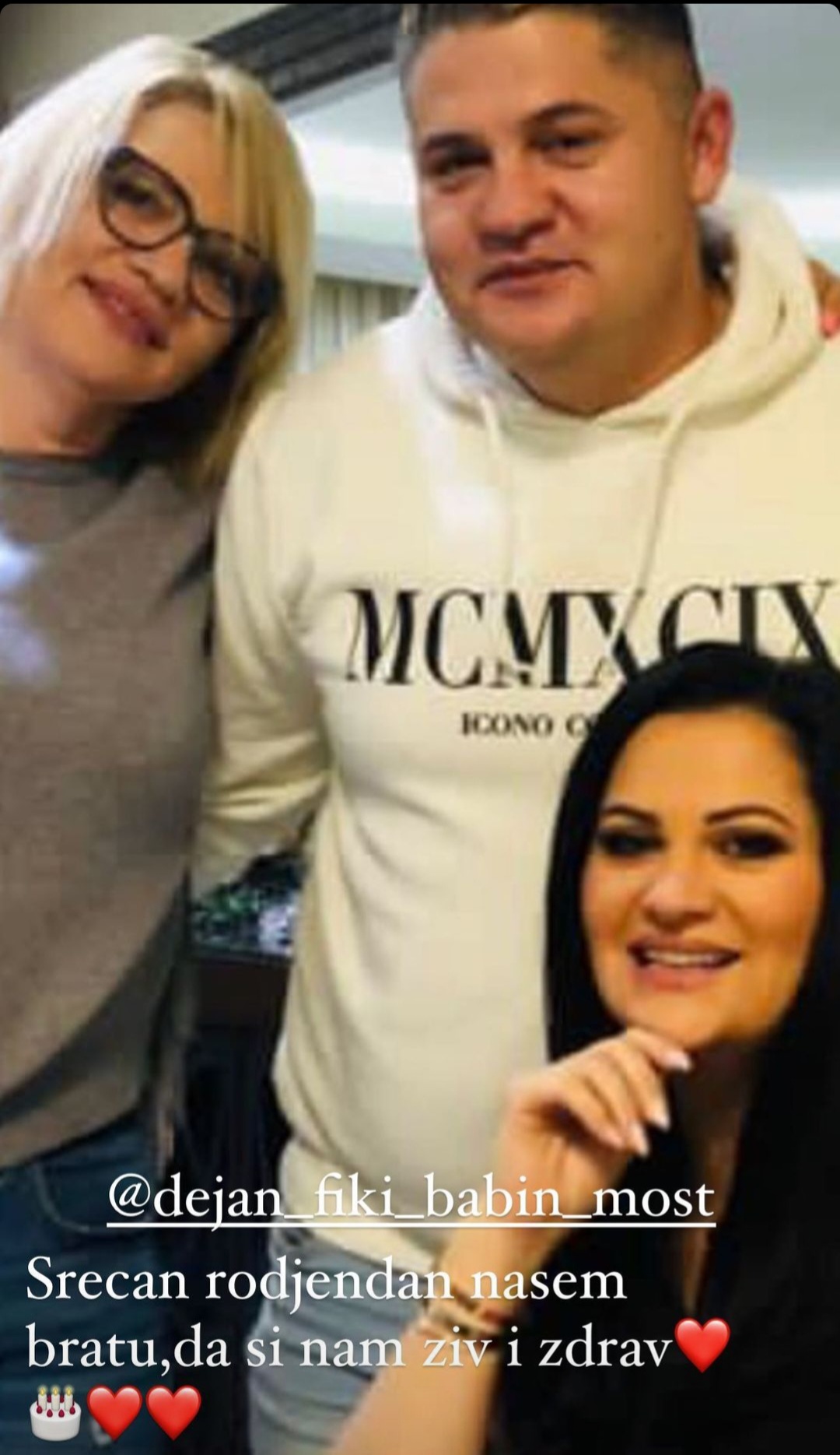 Jana Todorović prvi put pokazala brata i sestru, razlikuju se samo po boji kose (FOTO) 6 Screenshot 20230531 180420 Instagram