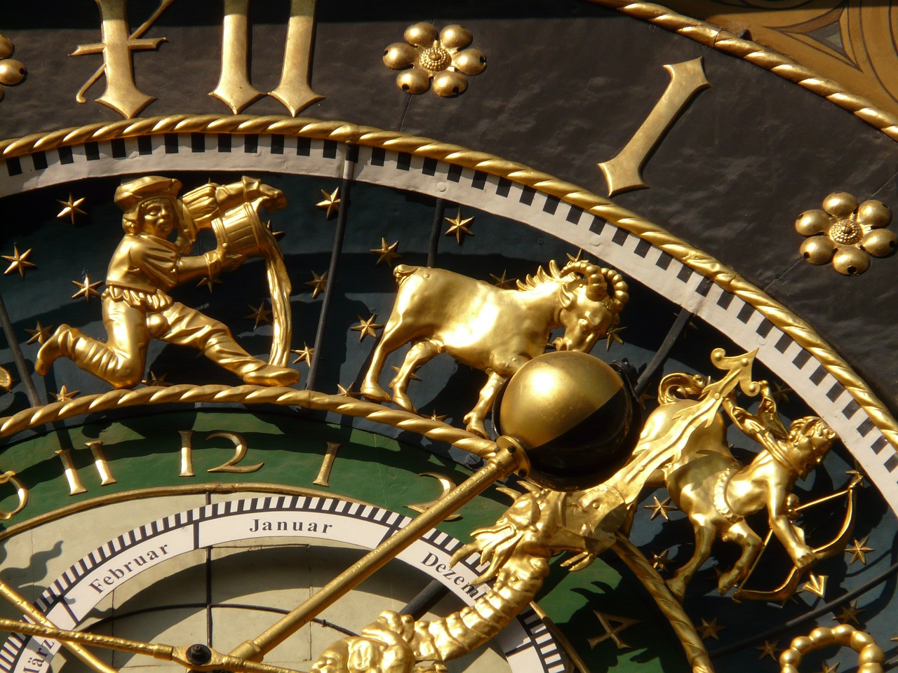Stiže pun mesec u strelcu: Ova tri znaka čeka potpuni preokret 4 astronomical clock gbadb9cd56 1280