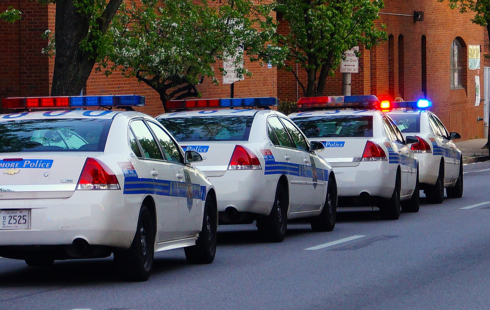 police g8fad42c47 1920