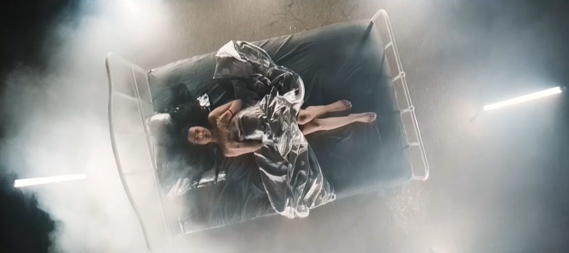 Stigao hit godine? Zorana Mićanović novom pesmom zapalila region: "Ti si čudo" (VIDEO) 8 zorana
