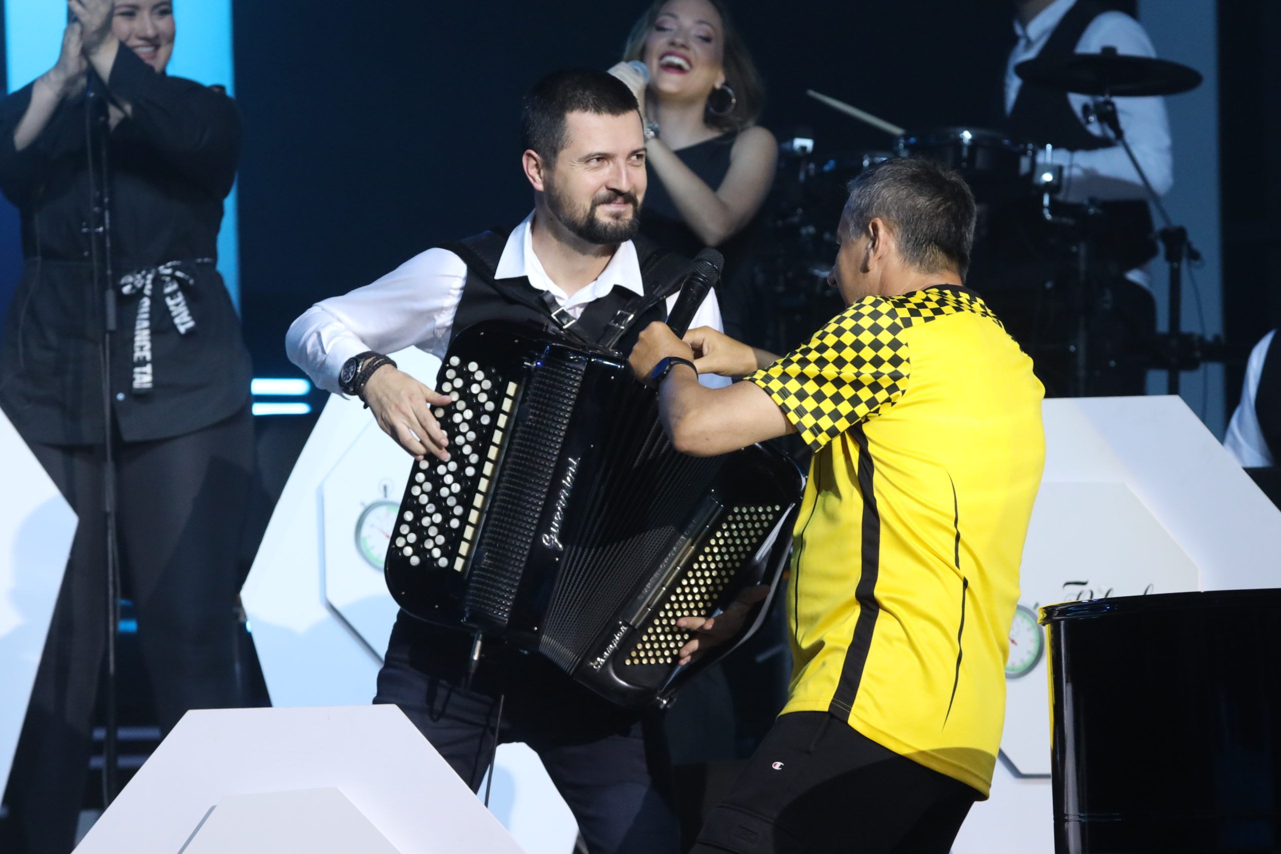 Roker se pojavio na sceni u nesvakidašnjem izdanju, pa napravio šou za pamćenje 6 0A0A4682 1