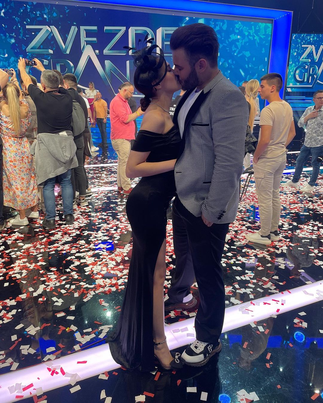 Supruga Milana Bukilića napravila pometnju u finalu: Pojavila se kao diva i ukrala sve poglede: "Kakva lepotica" (FOTO) 7 356020136 1697000227397843 2777330156111772010 n