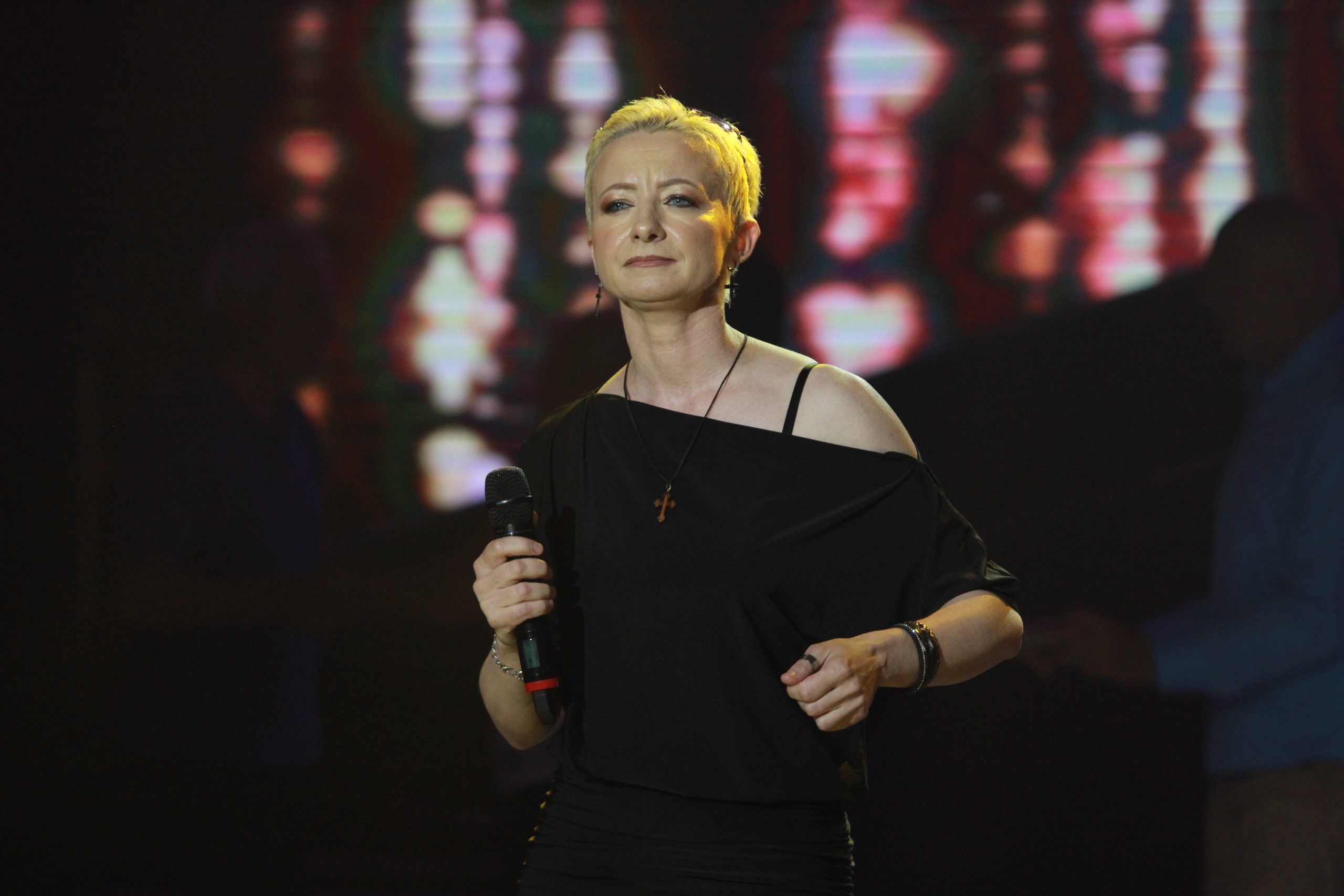 Žika prekinuo poljubac Dragane i Milice: "Halo milicija, nema kod mene demokratije" 6 IMG 1737