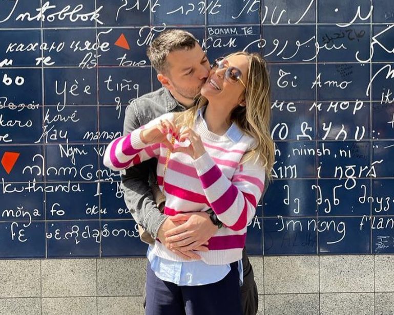 Ko je muž Marijane Mićić sa kojim čeka drugo dete: Upoznali su se na neočekivan način, a sin je velike rok zvezde (FOTO) 7 MICIC