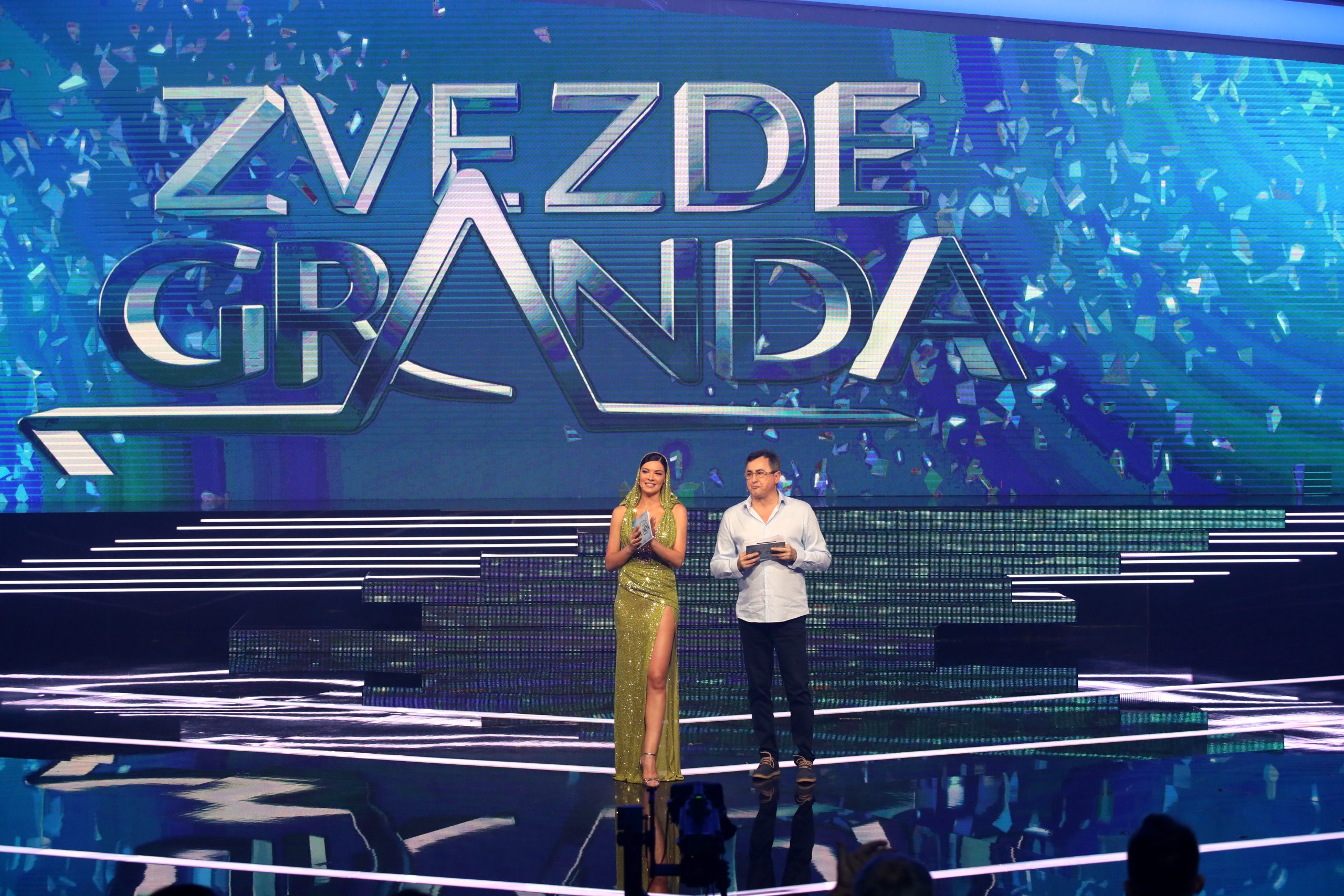 UŽIVO ZVEZDE GRANDA: Sanja i Voja otvorili muzički spektakl, 17 finalista se bori za pobedu 5 SANJA KUZET I VOJA NEDELJKOVIC ZG FINALE 24062023 FOTO GRAND OK 4 2