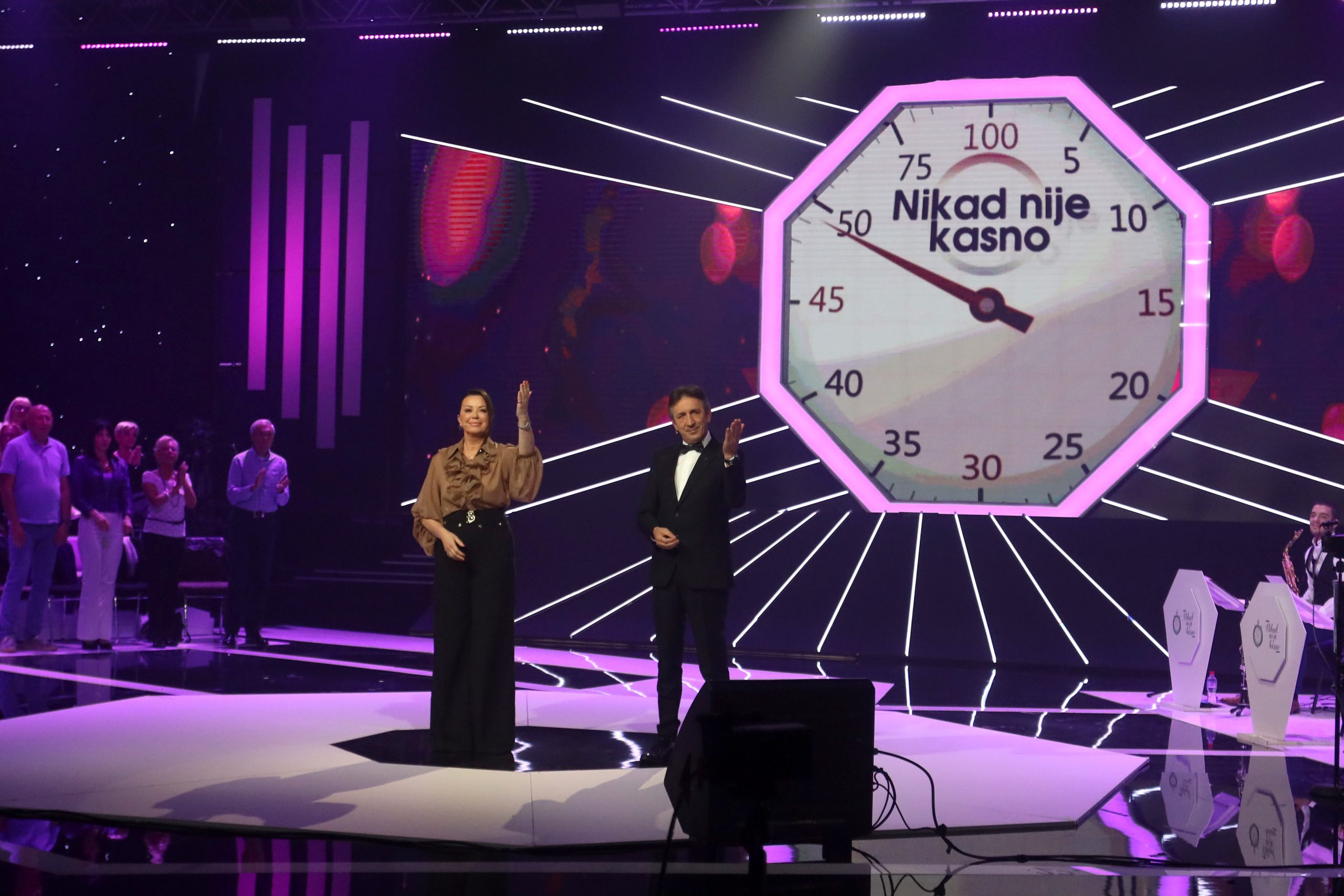 Da li se sećate? Oni su odneli pobedu u prvoj sezoni emisije "Nikad nije kasno" 9 SCENA NNK 2023 ok 2 FOTO MUNJA