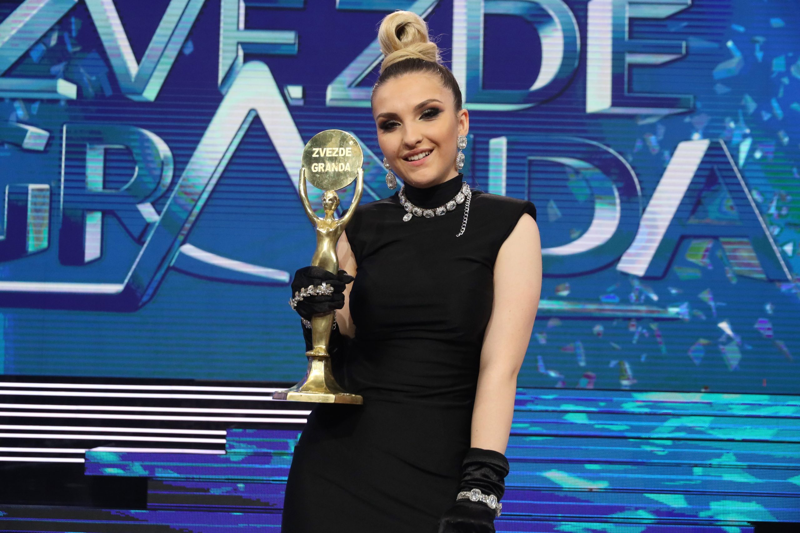 Bane Mojićević predvideo sudbinu Slavice Angelove: Ovako je pobednica oduvala na Grandovoj sceni pre 6 godina, ostavila žiri u čudu (VIDEO) 7 SLAVICA ANGELOVA POBEDNIK ZG EMITOVANJE 24062023 FOTO MUNJA ok 2