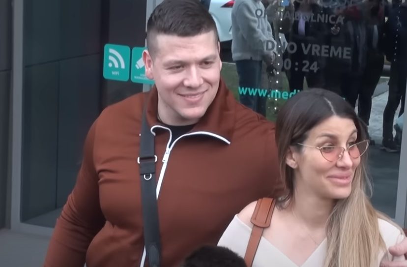"Moj sin je autističan" Jelena Radanović prvi put otvorila dušu, pa otkrila kakav odnos dečak ima sa Slobom (FOTO) 5 jelena i sloba radanovic