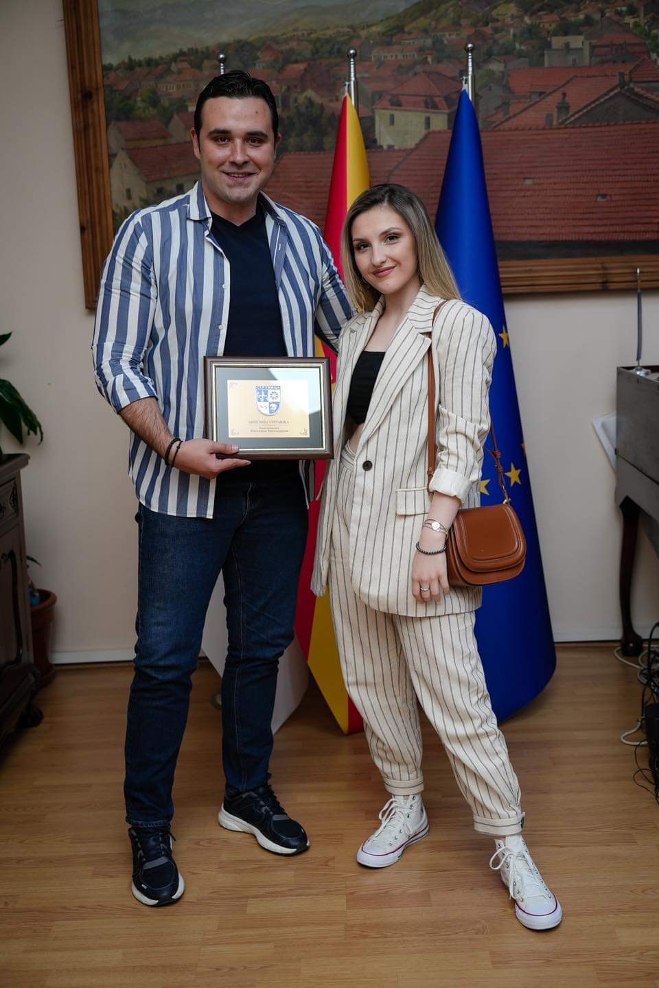 Pobednica "Zvezda Granda" dočekana kao kraljica u rodnom gradu, Đorđe David puca od ponosa: "Osećam se kao Tito" 6 IMG 5ebce3f0398fe090ea9d20116bedd598 V