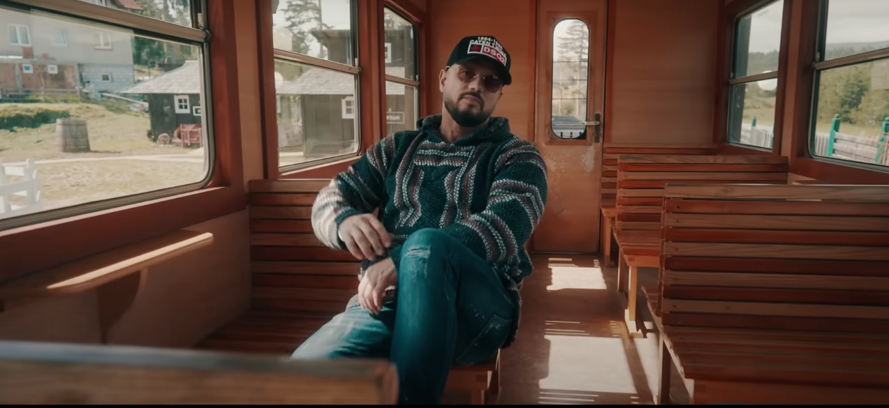 Boban Rajović kao kauboj "razvaljuje" kako izgleda: Žene poludele za novim imidžom, "pao" milion za 72 sata! 7 boban 3
