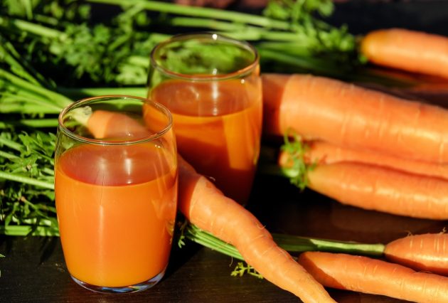 carrot juice g9d9e68725 1280