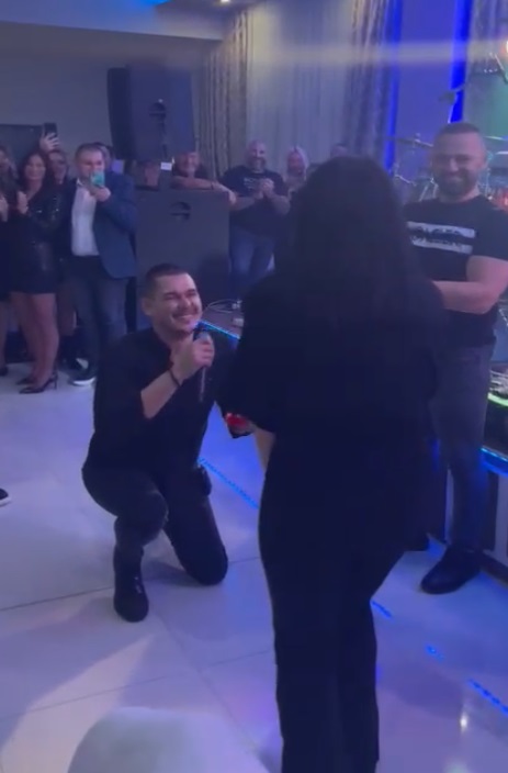 KAKAV ŠOK ZA MLADU, Dragan Đurić zaprosio devojku, u sve umešan i Đani: "On nam dođe kao kum" (VIDEO) 7 dragan 1