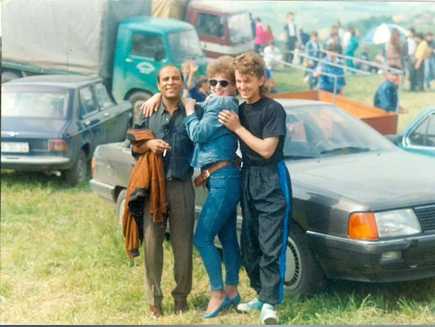 Da li znate ko je pevačica sa fotografije? Pobedila je u emisiji "Nikad nije kasno", jedan njen nastup se i danas pamti (FOTO) 6 e433dda5fa6f0472e8885af0e4c2dab196daeeda
