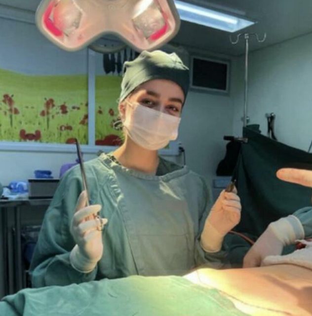 Slavlje u domu Ace Pejovića: Ponosni tata ne krije sreću, ćerka podelila najlepše vesti (FOTO) 8 marija pejovic 1