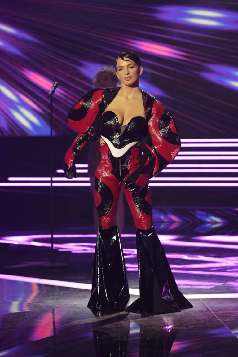 Martina Jozinović zapevala narodnjake, ljudi u neverici: "Ti si zmaj" (VIDEO) 5 martina 3